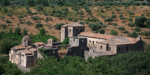 Maganiako, Andromonastero 12-Feb-2023