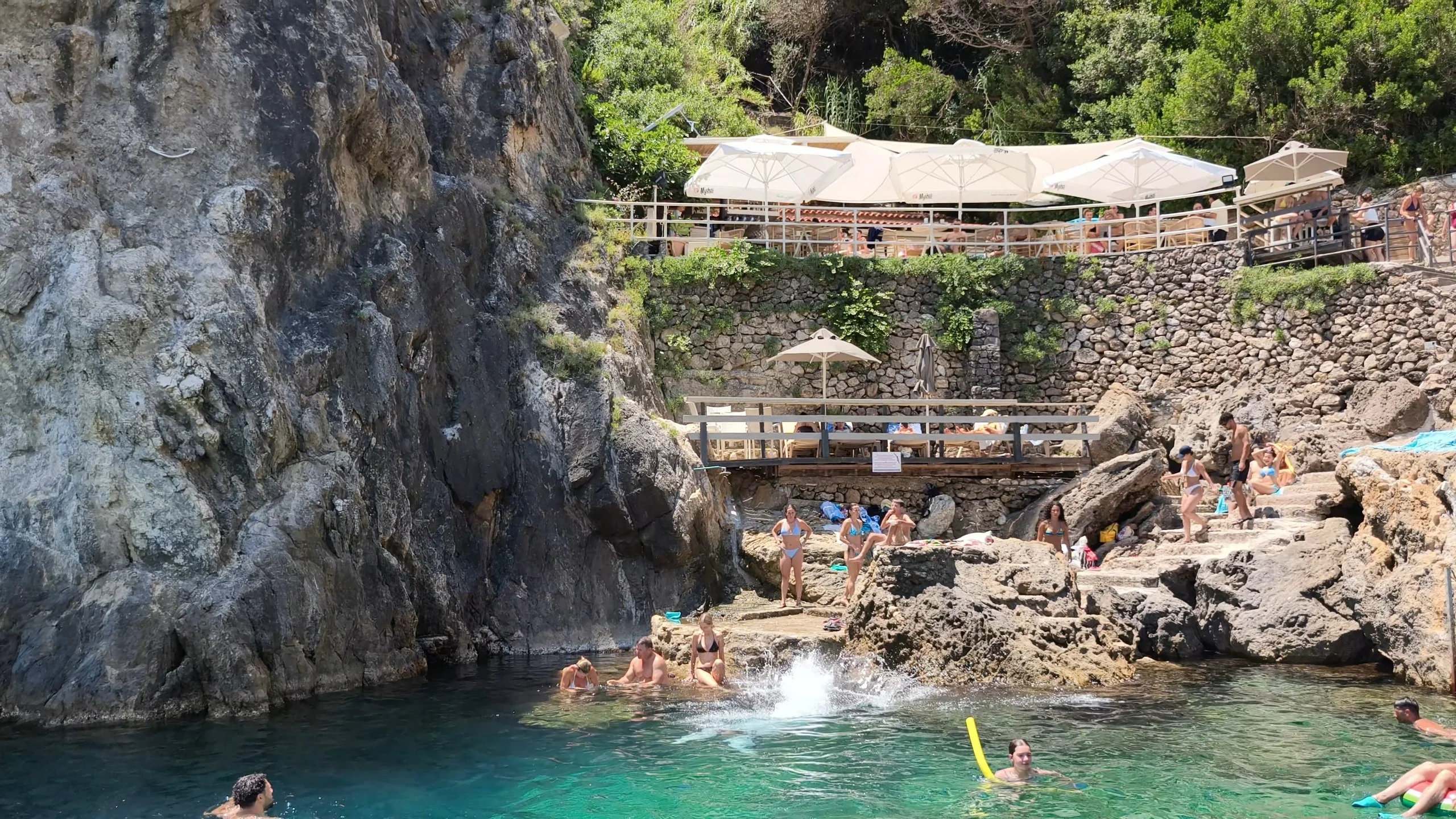La Grotta Bar